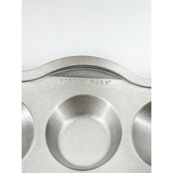 2 - Nordic Ware 12 Count Tart Heavy Duty Cast Aluminum Quiche Mini Muffin Pans - Picture 6 of 8